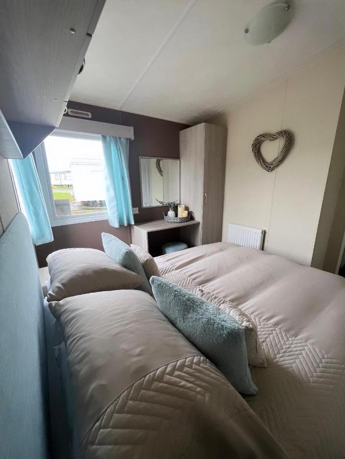 Campsite At The Waters Edge Newbiggin-by-the-Sea